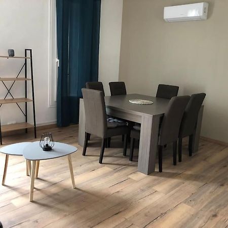 Appartement Spacieux Centre Ville Ривзалт Екстериор снимка
